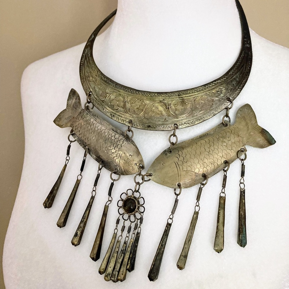 Vintage Hmong Miao Silver Ceremonial Dangling Fish Metal Necklace Boho Collar - Picture 3 of 10